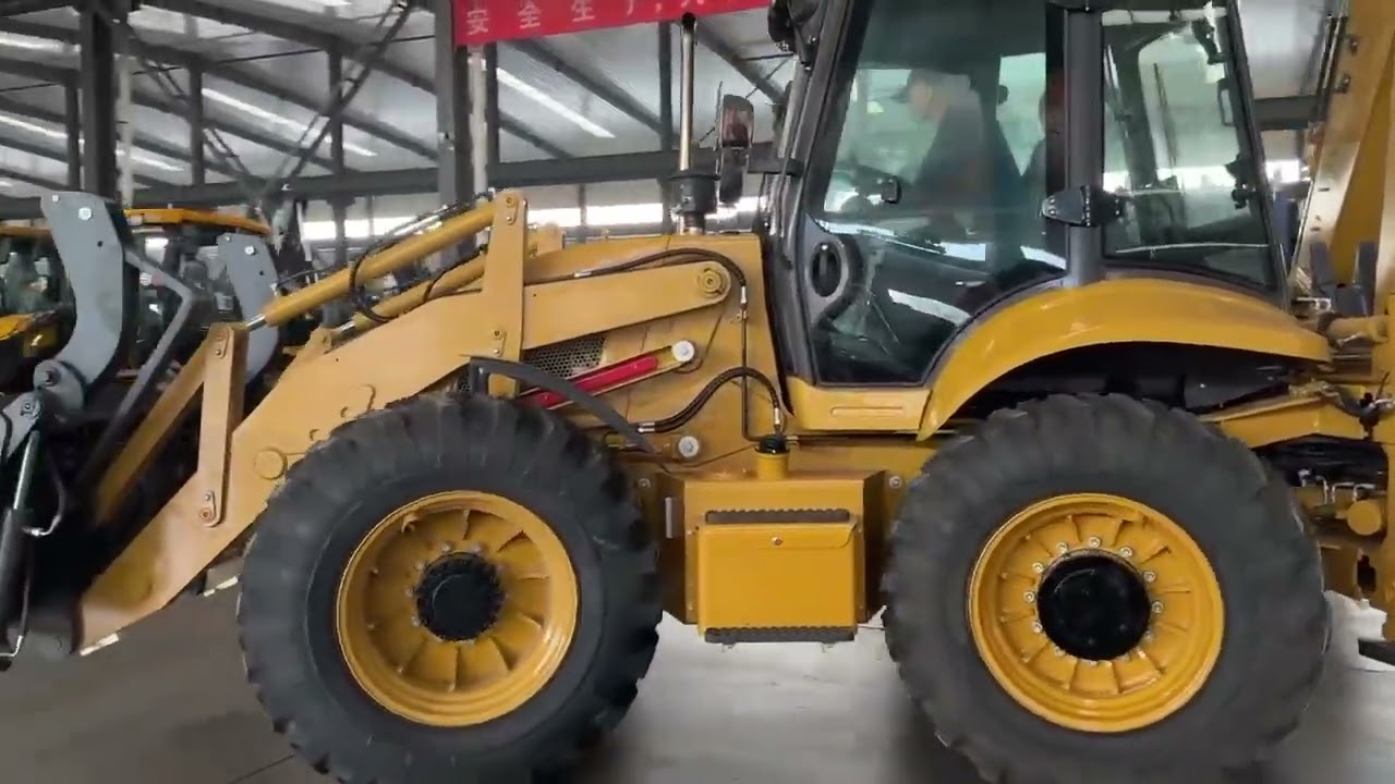 chargeuse-pelleteuse en usine#chargeuse-pelleteuse #excavatrice