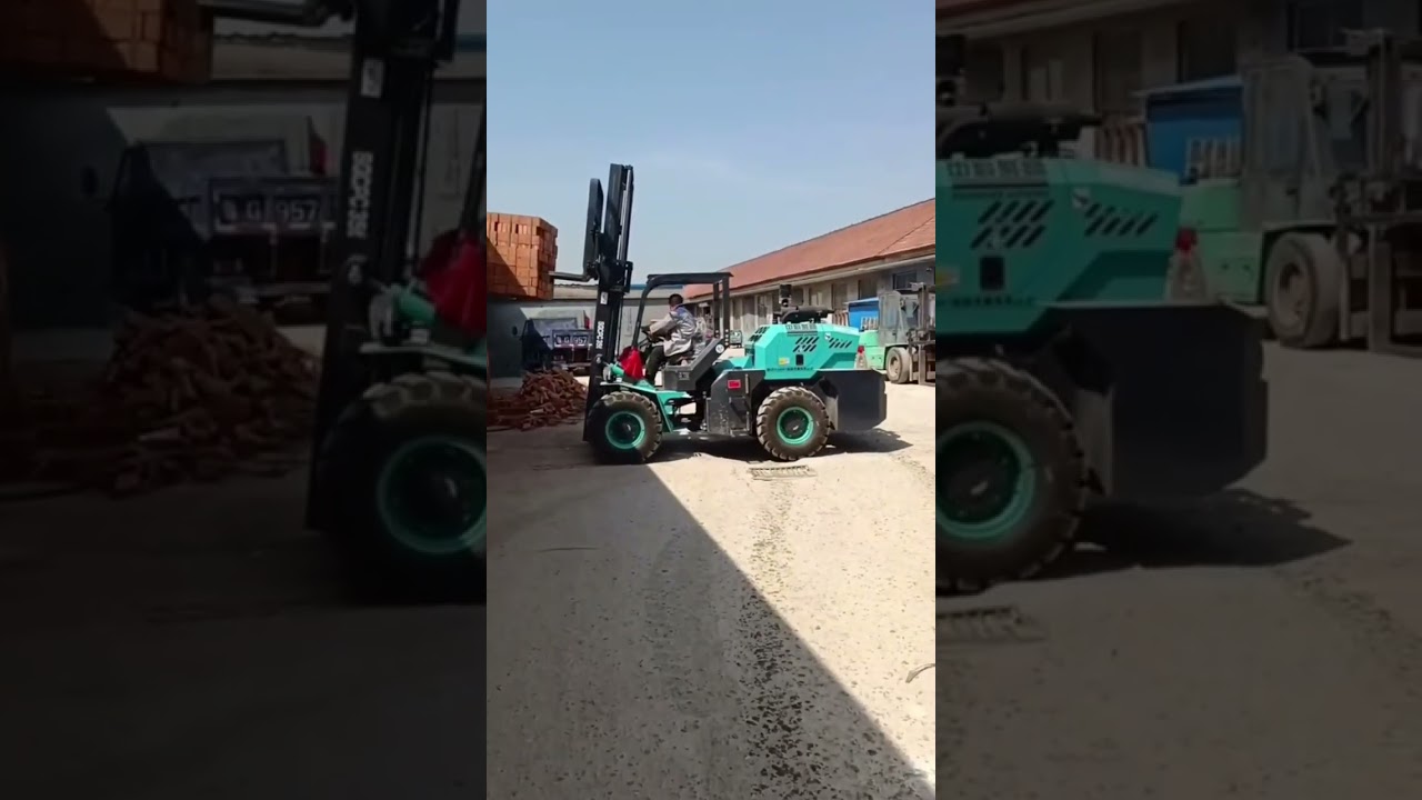 Chariot élévateur tout terrain STLTG travaillant sur site - multifonctions